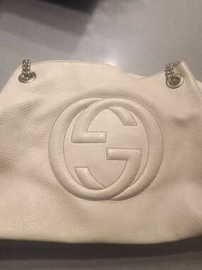 Gucci Cream Leather Shoulder Bag with Chain Straps